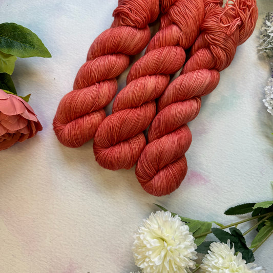 Coral Tonal - Cosy 4Ply Hand Dyed Yarn - 100% Superwash Merino Cosy 4 Ply Yarn